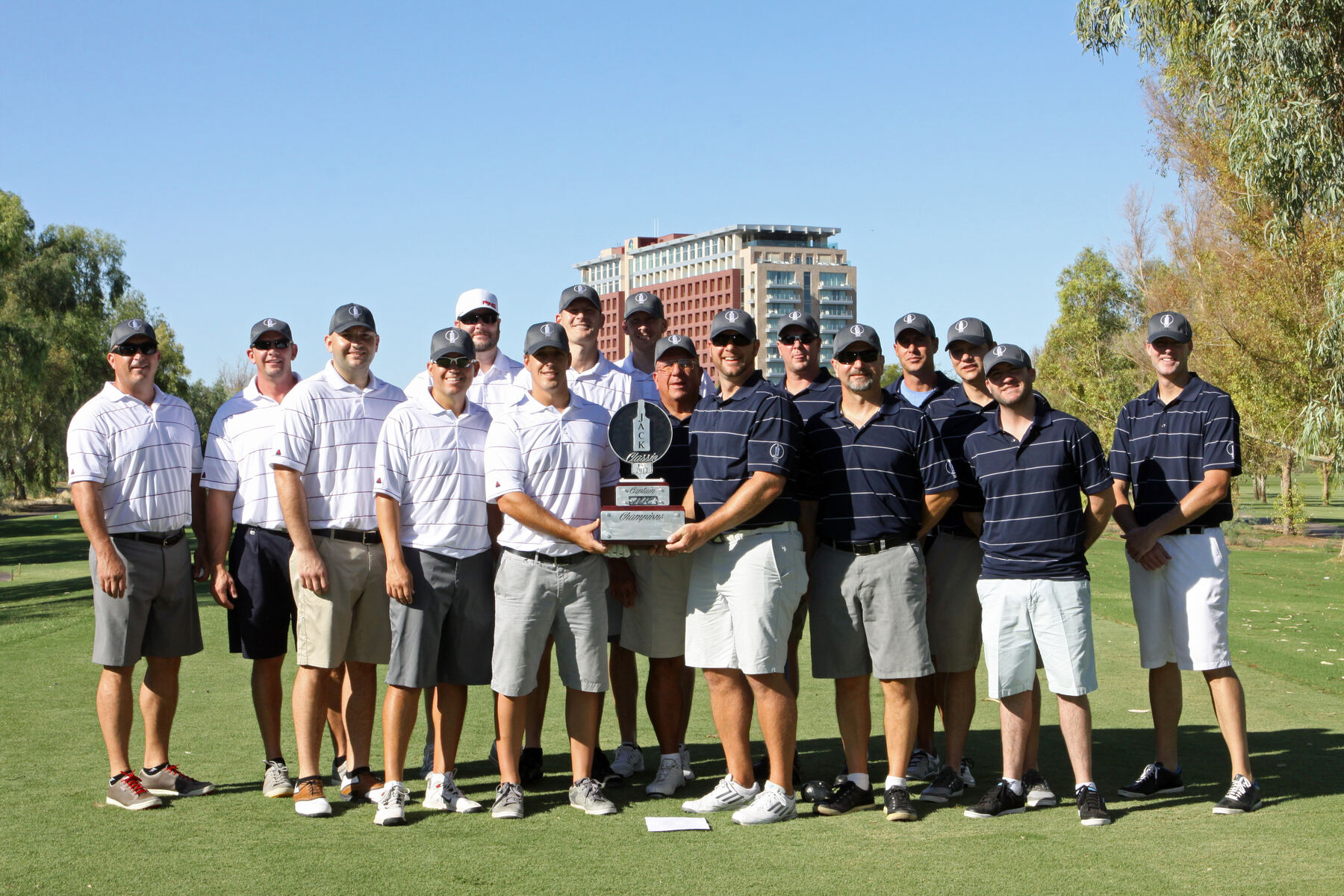 The full 2014 field with the Cup